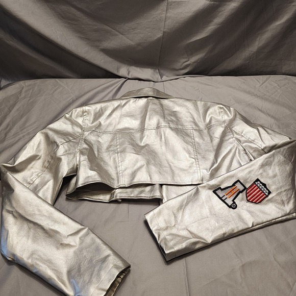Hot & Delicious Silver Faux Leather Moto Biker Jacket with Patches Size Small - Picture 7 of 7